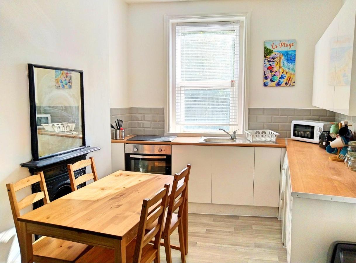 Entire Floor 2 Bedrooms On Westcliff Bournemouth Exteriér fotografie
